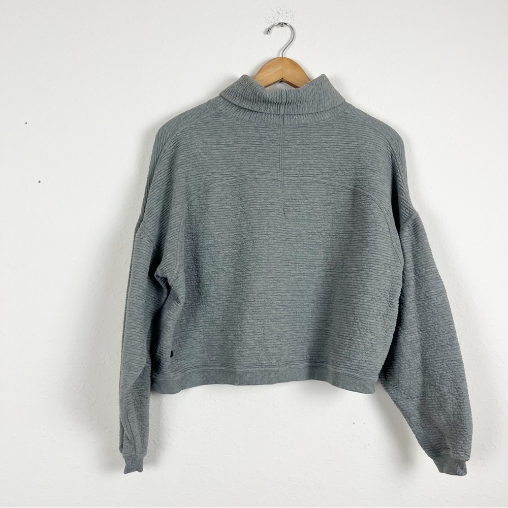 Lululemon Peaceful Moments Pullover Size M/L - Picture 4 of 5